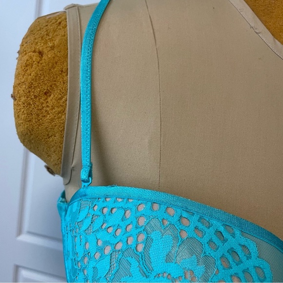 Cacique Blue Lightlylined Multi-Way Strapless Lace Bra 44D - Picture 3 of 8